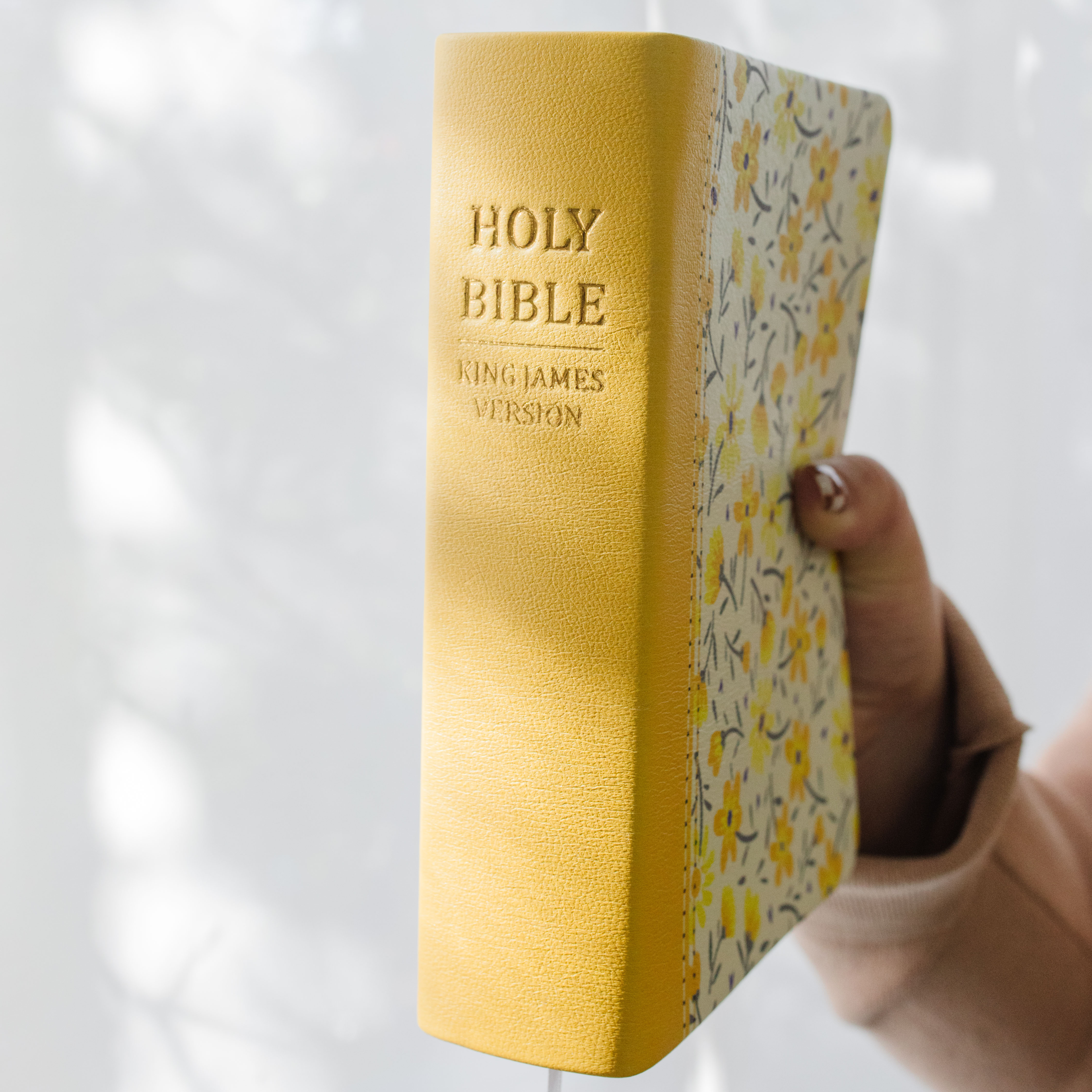 Hand-Bound Genuine Leather Bible - Buttercup Bouquet - LDP-HB-PRB-WHT-BUB
